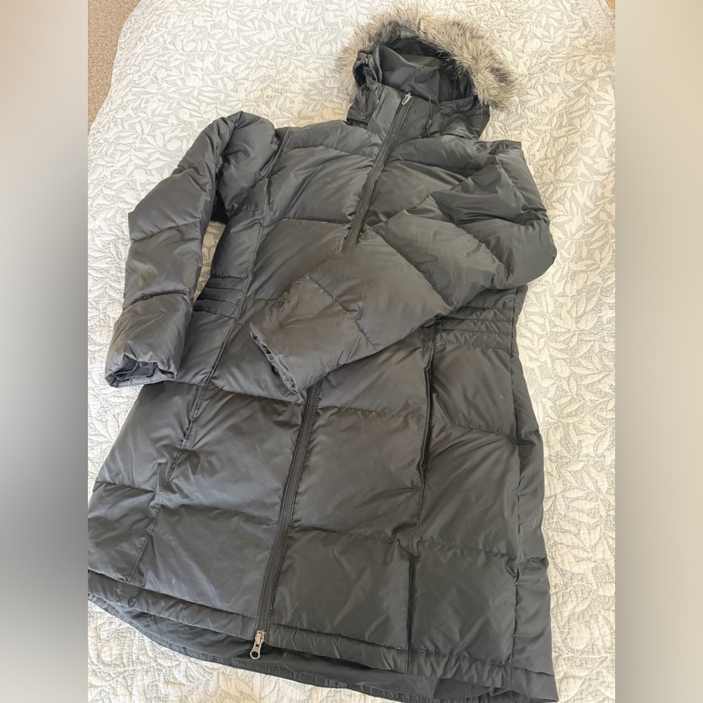 Mountain Hardwear Women's Black Puffer Jacket